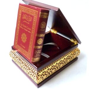 COFFRET EN BOIS AVEC LE CORAN(FR/AR) 10*15 – Image 1